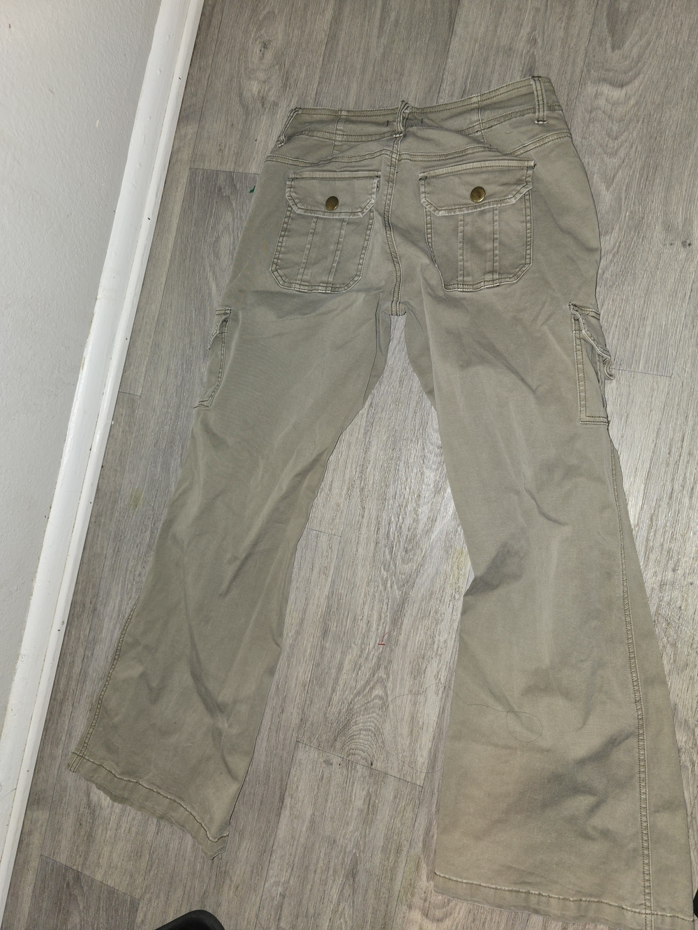 Hot Topic Women's Olive Green Boot Cut Cargo Pants